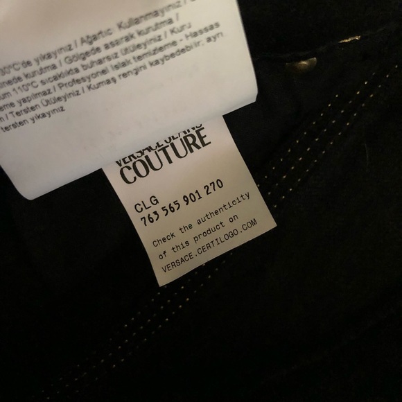 Versace - Picture 3 of 5